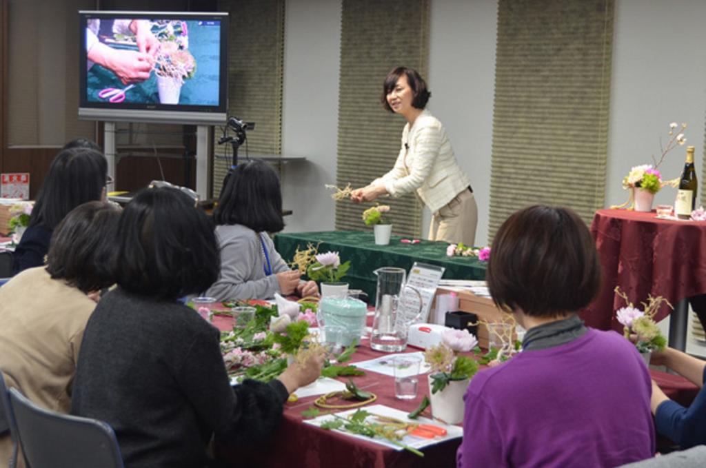 봄을 만끽!
플라워 어레인지로 하나미술 3월 중순 - 3월 하순 개최 세미나의 소개
　하쿠쓰루 긴자 스타일~