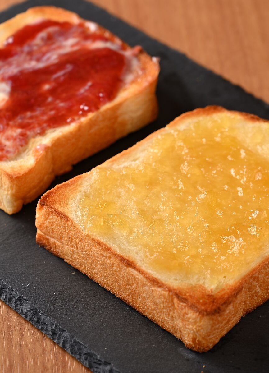 과일 버터잼, 더 맛있는 먹는 방법 최고급 식빵 전문점, 감주 요코초에 오픈　
　~도쿄 노아레잔 인형초점~