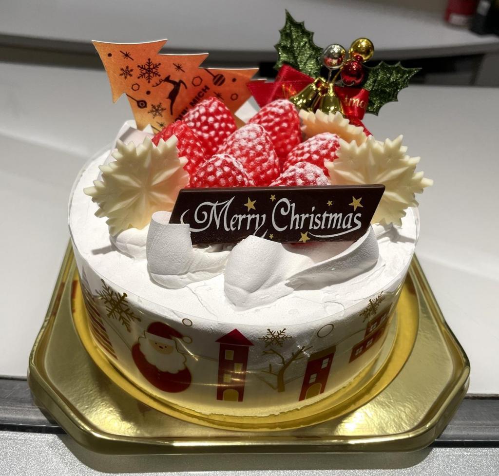 크리스마스 딸기 쇼트케이크 5호 15cm
4,968엔 ENTREMETS DE Noel
　불미슈 씨의
　2023 크리스마스 오리지널 상품 외
　　~불미쉬 긴자 본점~