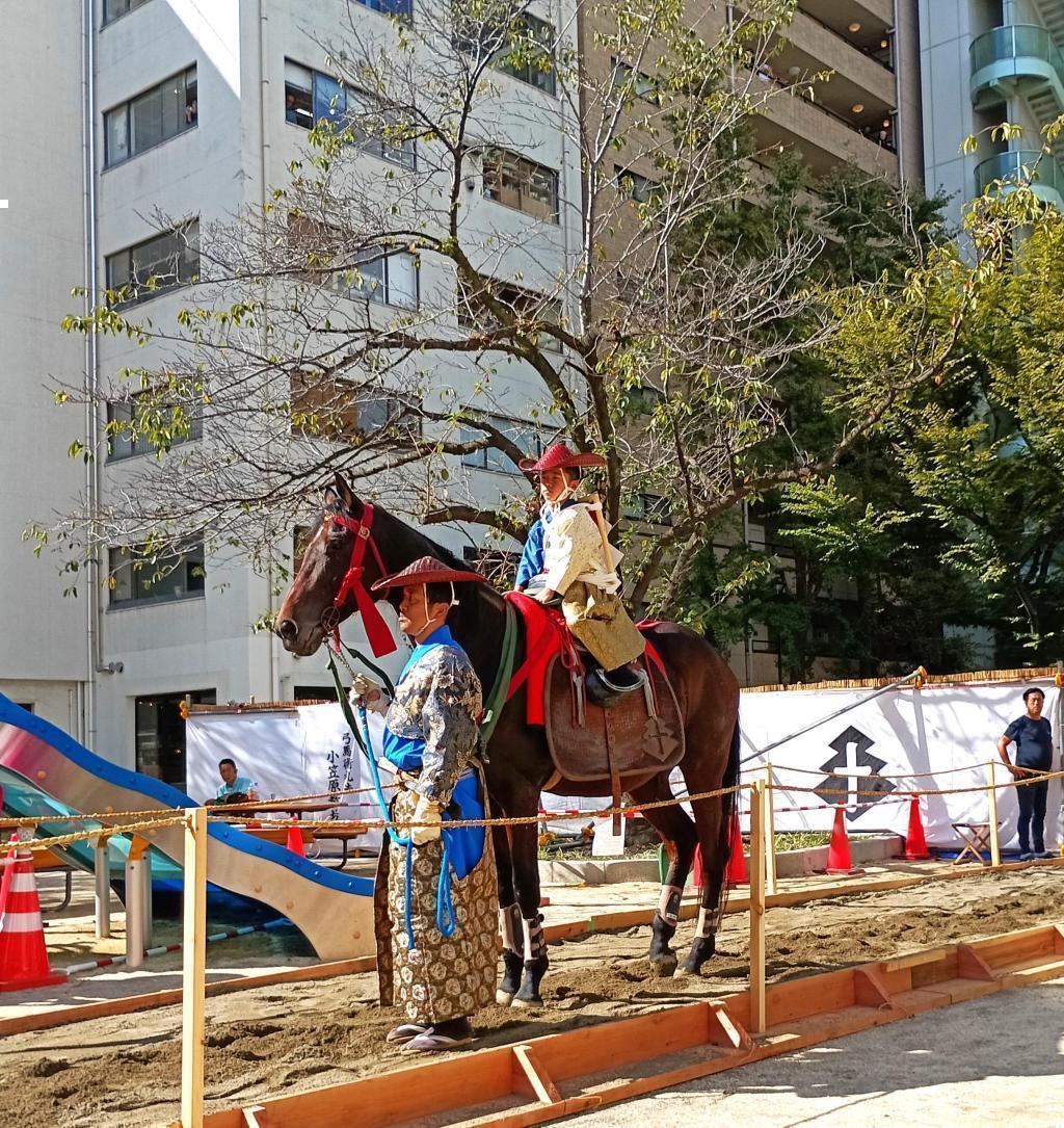 수간(수간)·갑옷 직수(요로이 히타타레)등의 장속도 있습니다! OH！에도 도쿄 축제 「츄오구에서 유주마를 볼 수 있다니!」행운의 첫 체험이었습니다!호리루아도코엔오