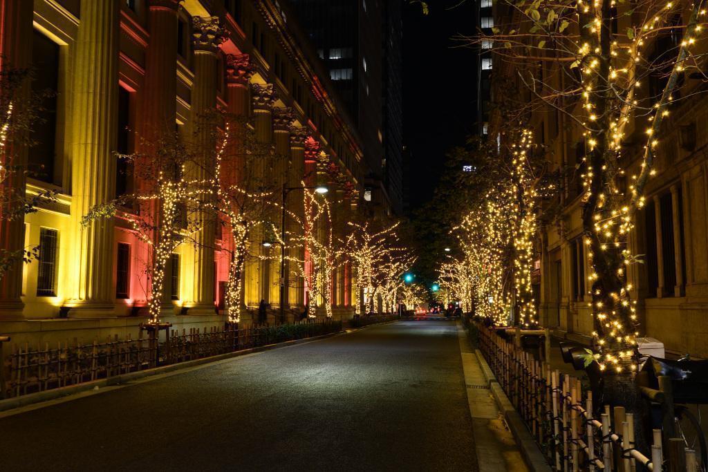  The Beautiful Nightscape of Nihonbashi