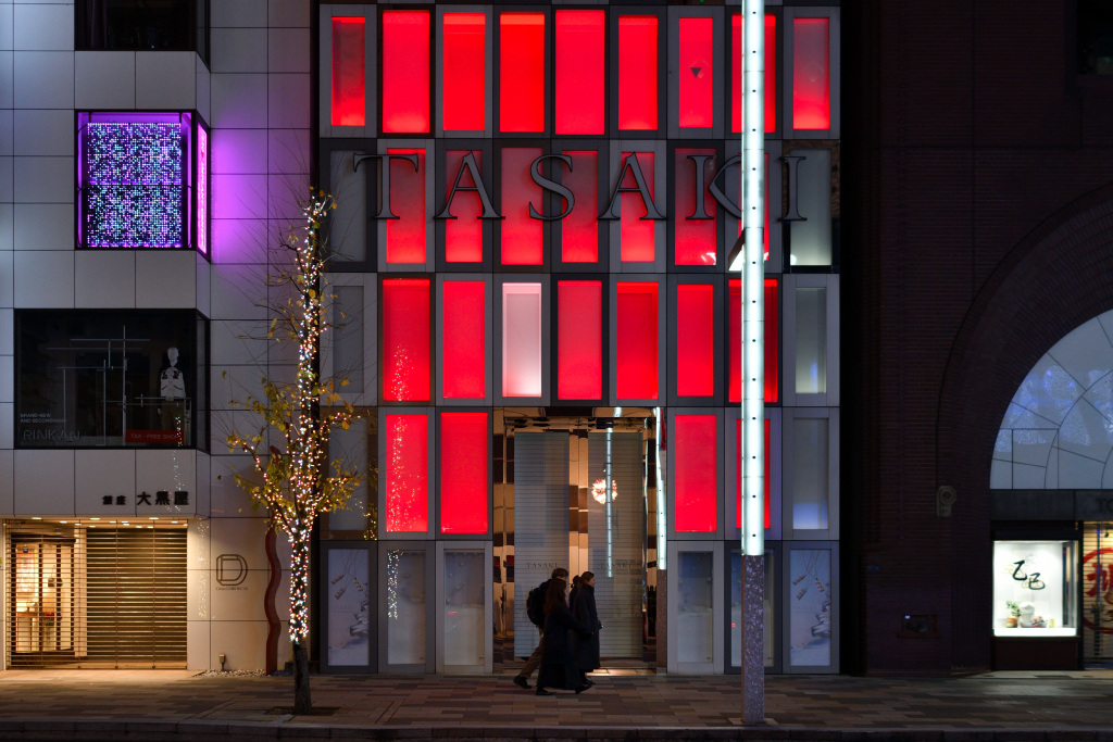  Beautiful Night Views of Ginza